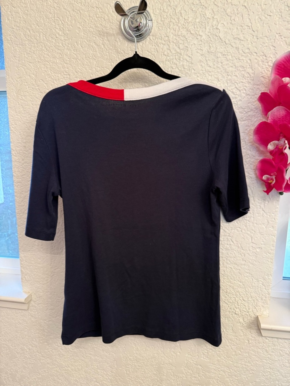 Tommy Hilfiger Navy Short-Sleeve Tee with Red & White Crew Neck Medium 💯% Cotton - Picture 14 of 16